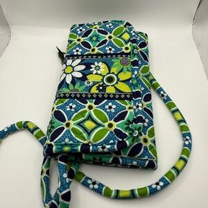 Vera Bradley retired "Daisy Daisy" pattern small crossbody in quilted cotton